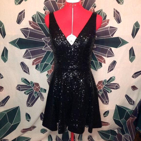 B Darlin Dresses & Skirts - B. Darlin Black Super Sequin Cocktail Formal Dress Size 7/8 Juniors
